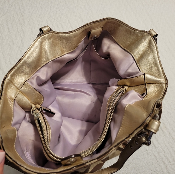 Coach Bag - Picture 4 of 4